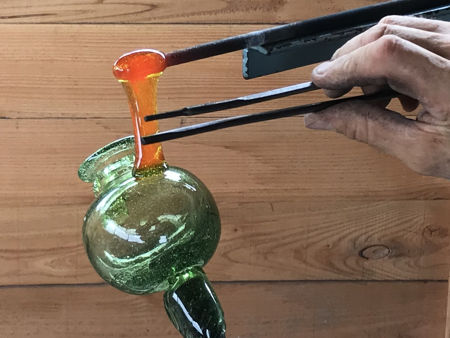Oil flask: attaching a handle